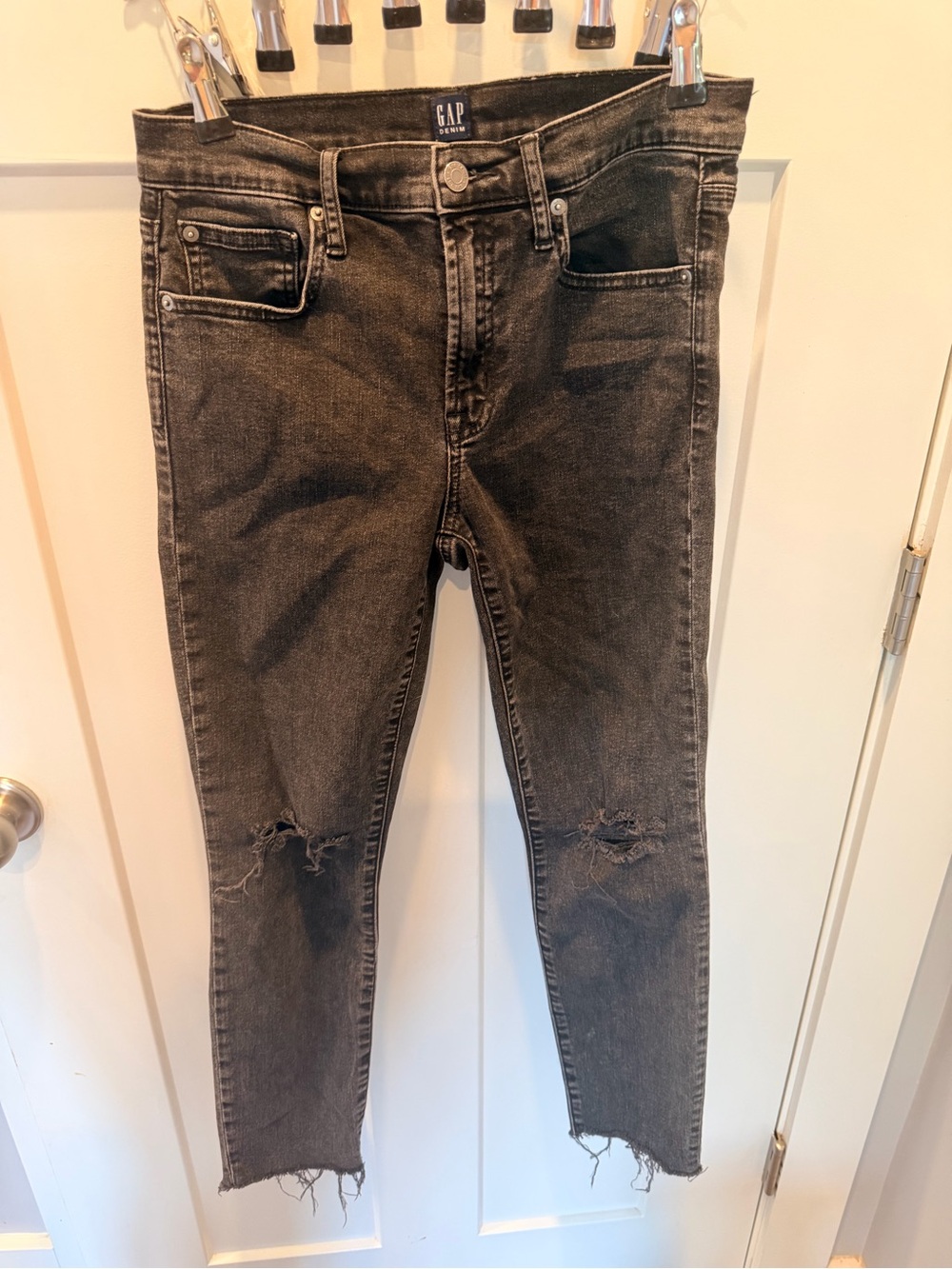 GAP True Skinny Jeans Size 28 Black Distressed Ripped Raw Hem